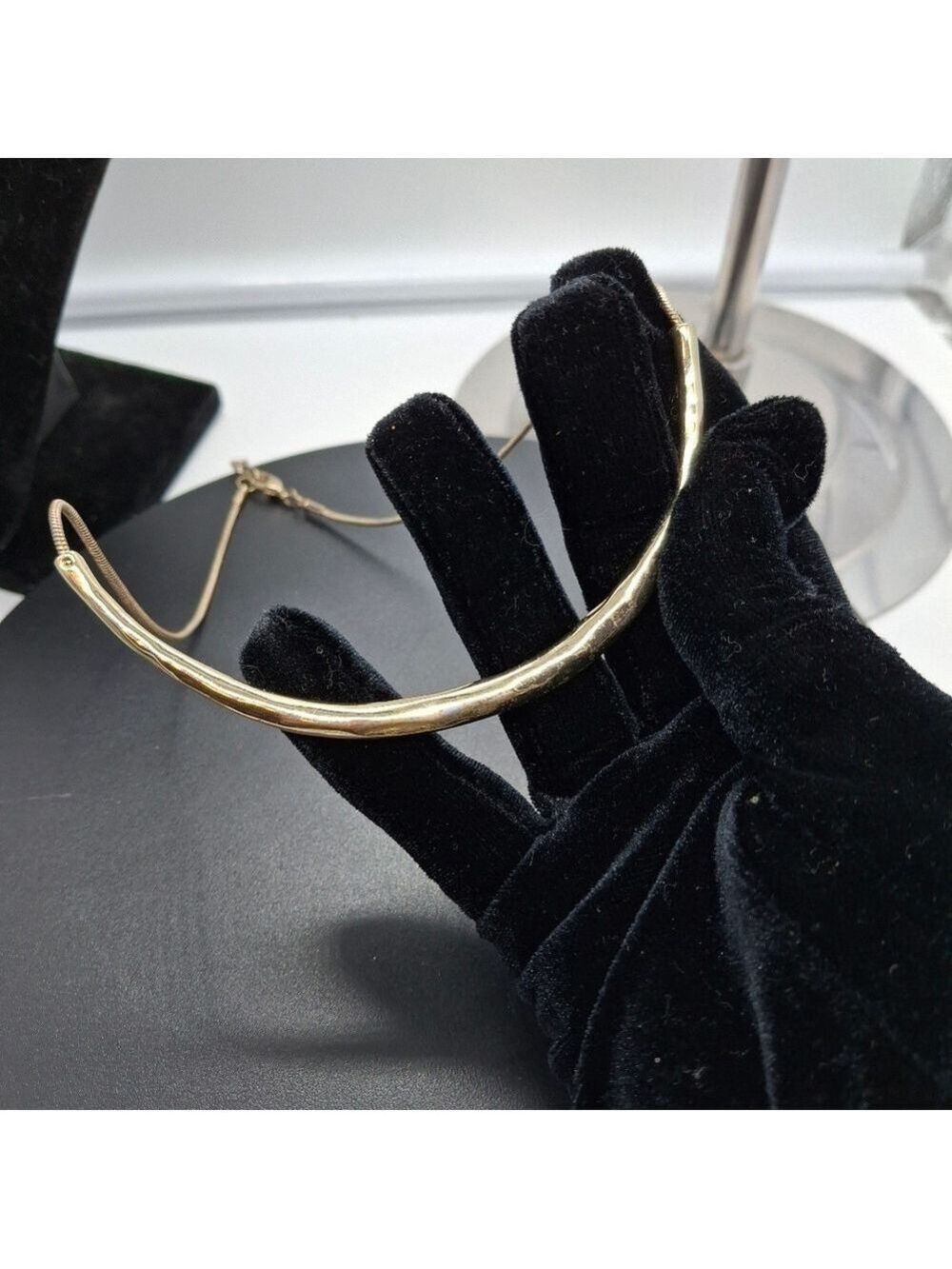 Necklace Goldtone hammered texture #2 - Picture 3 of 3